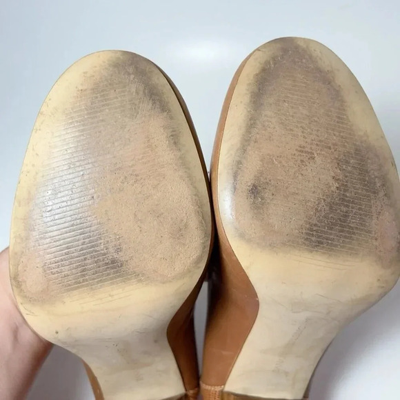 Banana Republic Womnes 7  Leather Buckle Accent Stacked Heel Slip-on Cognac - Picture 12 of 12